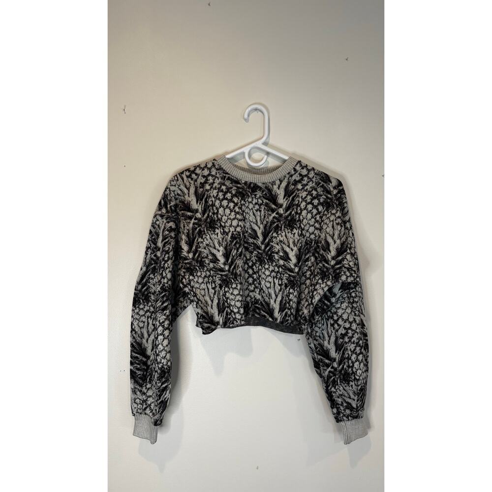 Twenty Montreal cropped long sleeve shirt